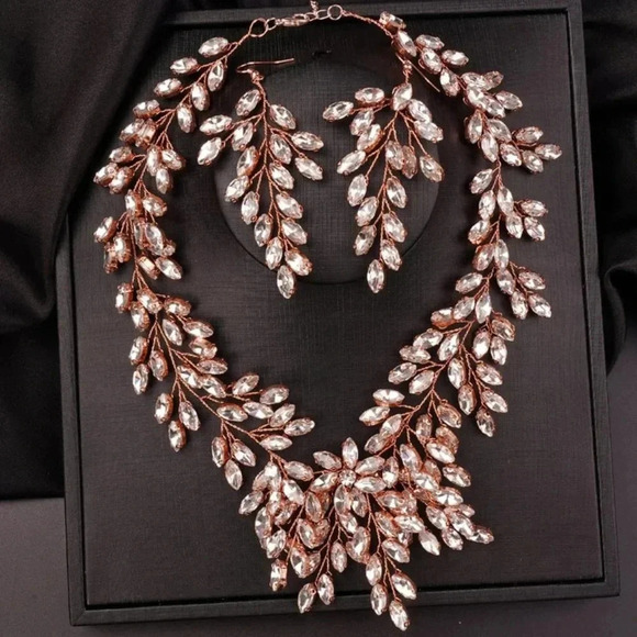 Unique 4pc.Hamdmade Bridal Headpiece Ensemble - Picture 2 of 10